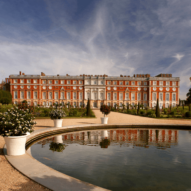 Photo of Hampton Court Palace in London